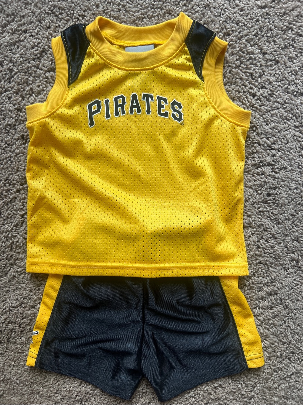 Kids Yellow Pirates Athletic Tank & Shorts Set size 18 months